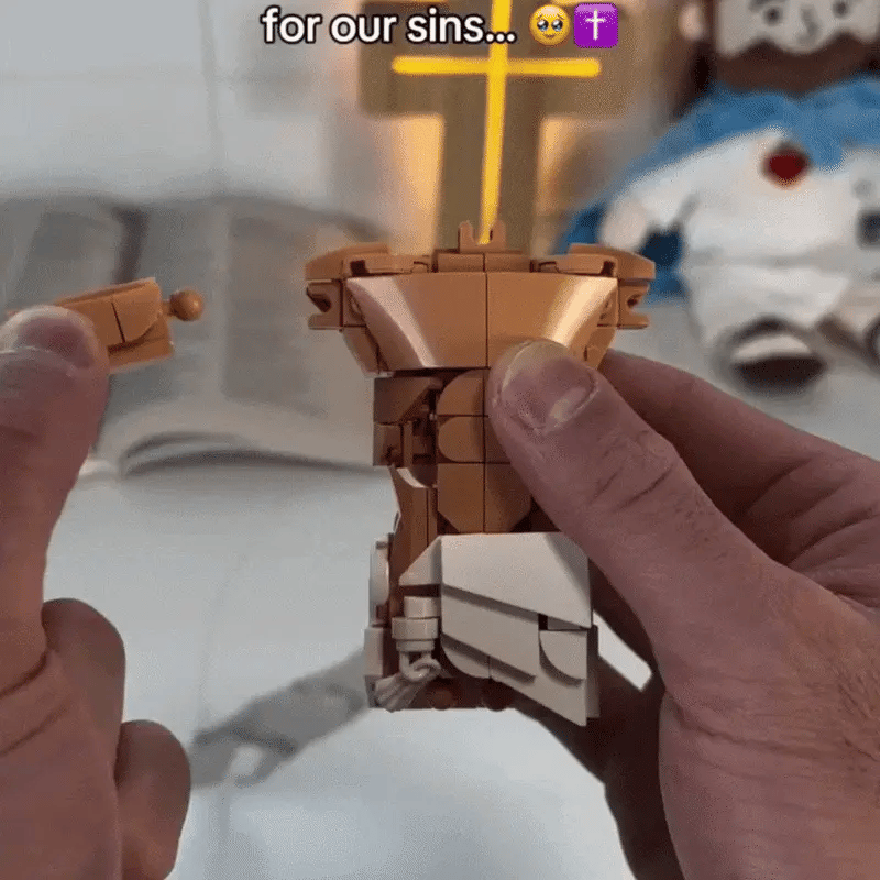 The Crucifixion of Jesus Brick Set